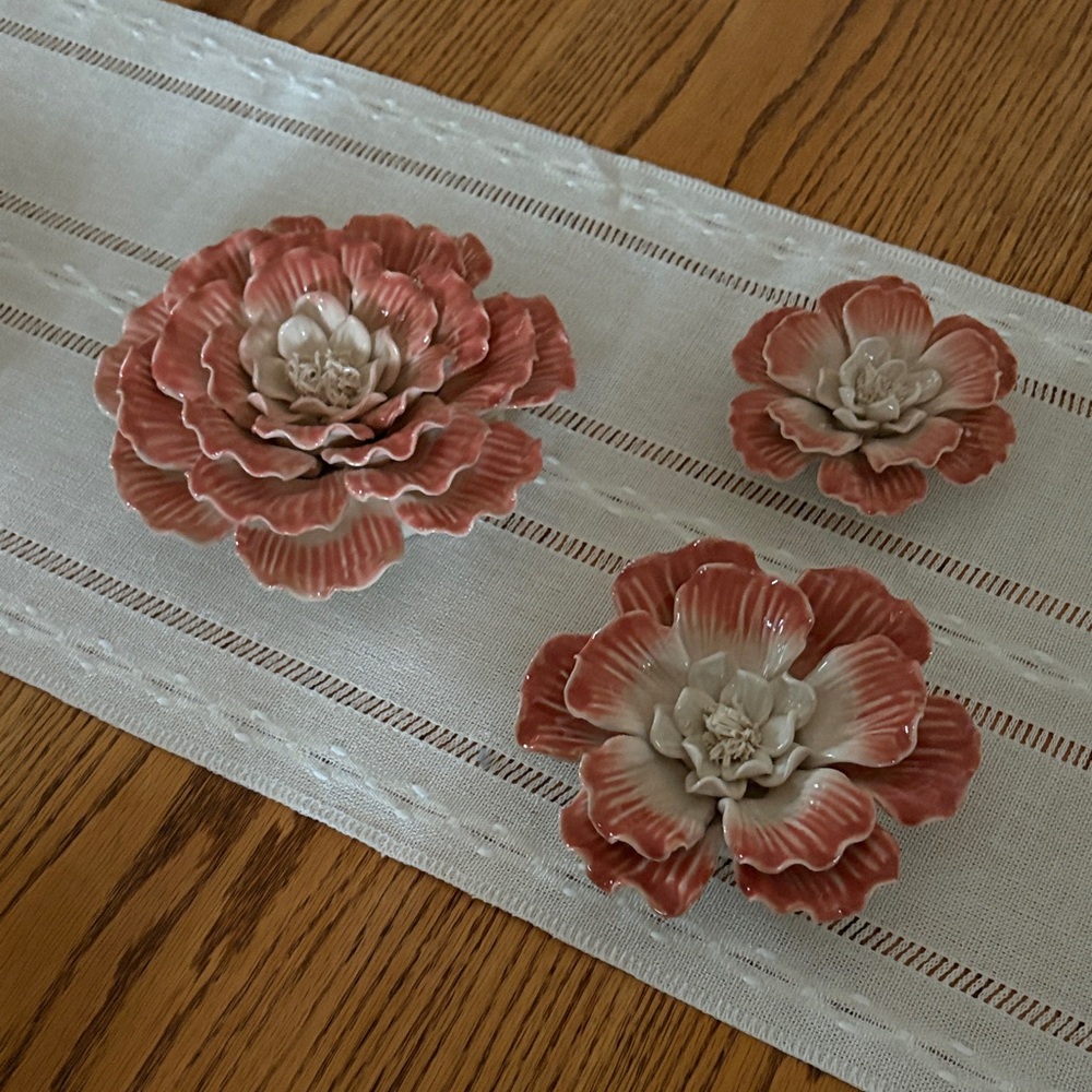 Elegant Ceramic Flower Wall Decor Set